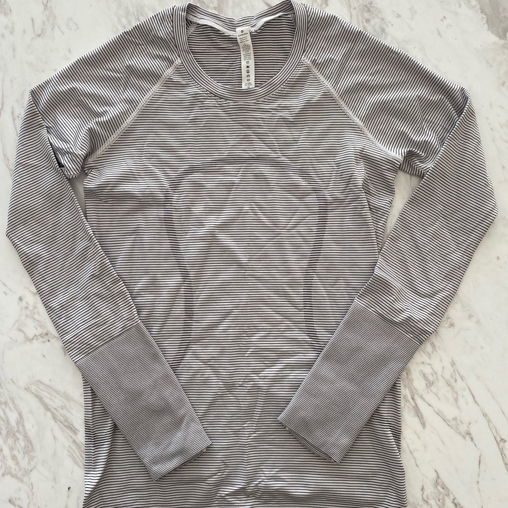 Lululemon Swiftly top